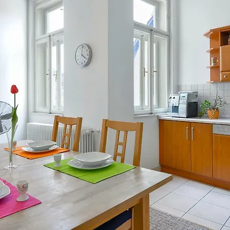 Holiday home Valentinska Prague